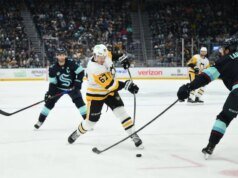 Penguin membuka perjalanan darat dengan kemenangan di Sea serpent