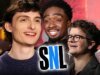 “Pemeran Utama ‘Stranger Things’ Finn Wolfhard Menghancurkan Monolog ‘SNL’-nya”.