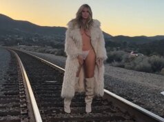 Heidi Klum Bertelanjang Dada Di Bawah Mantel Bulu Menggoda Lagu Baru Bersama Diplo