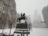Salju lebat turun di Philadelphia saat badai musim dingin melanda AS