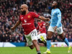 Michael Carrick Tegaskan Konsistensi Jadi Fokus Usai MU Kalahkan Man City