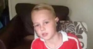 Cole Palmer Terlihat Pakai Jersey Manchester United