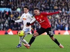 Berita transfer langsung: Man United dan Aston Villa bertarung untuk mantan gelandang Chelsea