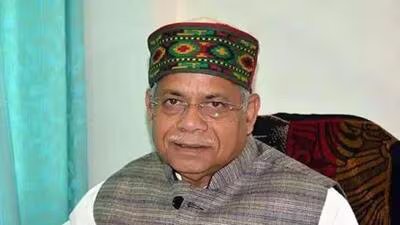 Himachal-Pradesh-governor-Shiv-Pratap-Shukla-on-Sa_1768644790677.jpg