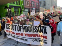 Gubernur Minnesota ingin agen imigrasi federal keluar setelah Pretti terbunuh | Berita Protes