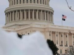 Demokrat akan menentang RUU belanja atas kebijakan ICE