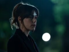 ‘Kiernan Shipka dari Industri Menguraikan Adegan Tiga Arah yang Mengejutkan di Episode 3 dan Manipulasi Hayley