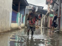 Diguyur Hujan Seharian, Kampung Belimbing Sawah Depok Terendam Banjir