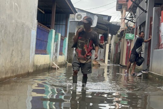 Diguyur Hujan Seharian, Kampung Belimbing Sawah Depok Terendam Banjir