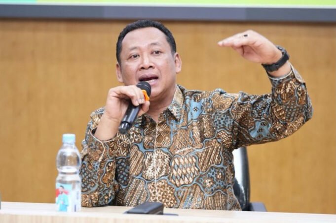 wakil-ketua-komisi-pemberantasan-korupsi-kpk-fitroh-rohcahya-tsu8.jpg