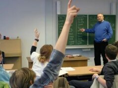 Babiš mendukung pelarangan jejaring sosial untuk anak-anak di bawah usia 15 tahun. “Sangat berbahaya,” katanya