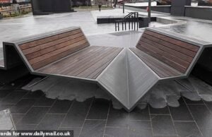 Taman saluran pembuangan very baru senilai ₤ 4, 6 miliar di London diberi label ‘suram’ karena ‘bangku yang tidak dapat digunakan’ dan arsitekturnya yang ‘tak bernyawa’