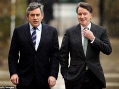 Bagaimana Mandelson bersekongkol dengan Epstein untuk menggulingkan Gordon Brown yang ‘bau’… membual bahwa dia ‘lebih besar dari kebanyakan dari mereka’ dan akan mengambil alih setelah PM ‘mengacaukan’ pemilu 2010