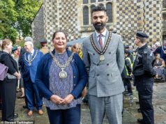 Siswi berusia 15 tahun itu ‘histeris’ setelah memberi tahu gurunya bahwa dia ‘diperkosa oleh putra walikota Partai Buruh yang membantu menutupinya’, kata pengadilan