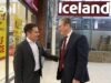 Keir pergi ke Islandia: Starmer memberikan pekerjaan kepada bos supermarket dan mantan Tory Richard Walker sebagai ‘juara biaya hidup’ – meskipun dia menilai PM itu tidak bersemangat ‘enam dari 10’