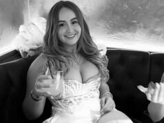 Ratu kecantikan, 21, meninggal ketika mobilnya sendiri menjepitnya ke dinding dan menabraknya hingga tewas