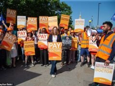 Hampir 15.000 pekerja sektor publik menikmati cuti yang dibayar tahun lalu untuk bekerja sambilan sebagai anggota serikat pekerja dan membantu merencanakan pemogokan dengan biaya pembayar pajak – termasuk 3.000 pekerja dari NHS yang terkena dampak pemogokan.