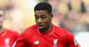 Mantan bintang Liverpool dan Inggris U-21 ditangkap di Bandara Luton karena dugaan penyerangan saat pesepakbola kuis polisi setelah mendarat dari Bulgaria