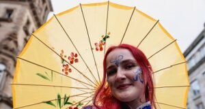 Tahun Kuda: Penari naga tampil di ceremony Liverpool saat perayaan Tahun Baru Imlek dimulai dengan pertunjukan penuh warna