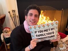 Pencipta acara JFK Jr dan Carolyn Bessette angkat bicara setelah pewaris Kennedy mengecam serial tersebut sebagai ‘cara yang aneh untuk mengambil keuntungan dari nyawa paman saya’