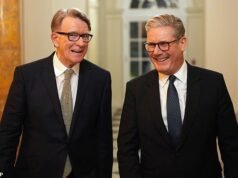 STEPHEN GLOVER: Hubungan Mandelson dengan Rusia jauh lebih kecil daripada hubungan Nigel Farage. Mungkinkah Starmer tidak mengetahuinya?