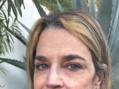 Savannah Guthrie memohon kepada para penculiknya untuk ‘melakukan hal yang benar’ dan mengembalikan ibunya dua minggu setelah wanita berusia 84 tahun itu hilang: ‘Tidak ada kata terlambat’