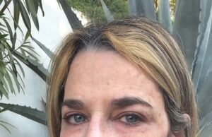 Savannah Guthrie memohon kepada para penculiknya untuk ‘melakukan hal yang benar’ dan mengembalikan ibunya dua minggu setelah wanita berusia 84 tahun itu hilang: ‘Tidak ada kata terlambat’