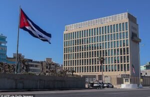 Ilmuwan menyebabkan kerusakan otak pada dirinya sendiri dengan menguji senjata audio rahasia pada dirinya sendiri dalam upaya untuk menyangkal ‘Sindrom Havana’