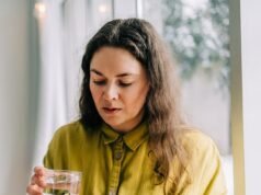 Bagaimana ibuprofen bisa membuat rasa sakit Anda LEBIH BURUK: Studi baru yang mengkhawatirkan mengungkapkan jutaan pasien mungkin lebih baik membiarkan alam bekerja dengan sendirinya. Jadi, apakah Anda salah satunya?