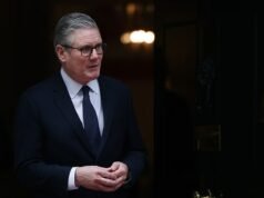 Akankah ANDA mendapatkan suara di Starmer Mei ini? Nigel Farage memaksa PM melakukan penurunan jabatannya yang ke-14 karena Pemerintah ABANDONS berencana menunda pemilu lokal bagi jutaan orang – cari tahu apakah Anda dapat memberikan suara