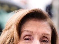 Nancy Pelosi yang kepincut terungkap sebagai ‘fangirl’ saat dia memasang taruhan awal tahun 2028 pada Gavin Newsom
