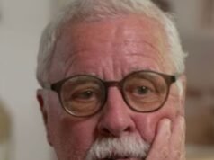 Kebenaran yang memilukan di balik surat permohonan suami yang ditulis tangan tertinggal di jalan utama di Noosa