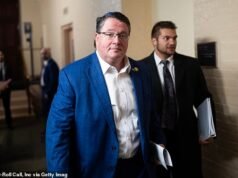 Kemarahan sayap kanan ketika Partai Republik di Florida semakin marah dengan postingan yang mengklaim Muslim lebih rendah dari anjing