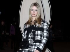 Putri Gwyneth Paltrow, Apple, buka suara atas klaim bahwa dia dikeluarkan dari sekolah karena penindasan… di tengah drama ‘gadis jahat’