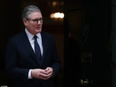 Perdana Menteri diberitahu bahwa larangan media sosial bagi anak di bawah 16 tahun akan bertentangan dengan janjinya untuk memotong usia pemilih