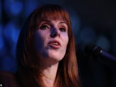 Dunia usaha bersiap menghadapi gelombang pertama revolusi hak-hak pekerja yang dipimpin Angela Rayner HARI INI dengan lebih banyak kekuasaan yang diserahkan kepada serikat pekerja