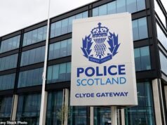 Petugas polisi India yang mengklaim rekan-rekannya adalah ‘anggota KKK’ dan memiliki jam kerja yang fleksibel adalah ‘hak istimewa kulit putih’ kalah dalam kasus diskriminasi ras