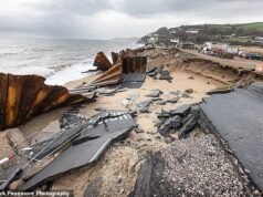 Penduduk desa hampir terputus dari peradaban setelah badai menghancurkan jalan pesisir yang menghubungkan mereka dengan dunia luar… dan tidak ada yang tahu siapa yang akan membayar tagihan £18 juta untuk memperbaikinya