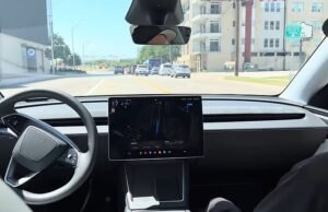 Robotaksis Tesla memicu kekacauan di kota Selatan yang menyebabkan kecelakaan EMPAT KALI lebih banyak daripada manusia