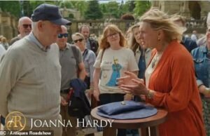 Tamu Antiques Roadshow terkesiap, ‘Ya Tuhan!’ saat dia mengetahui nilai menarik dari bros yang dia masukkan ke dalam kantong plastik – dan mendapat omelan dari pakar BBC