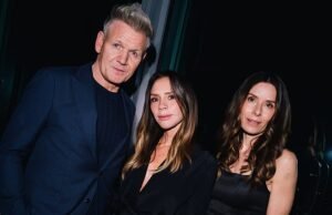 Apakah keluarga Beckham dan Ramsay sedang berperang? Saat Victoria digambarkan berwajah kaku saat peluncuran Gordon di Netflix, orang dalam memberi tahu KATIE HIND bahwa komentar koki tentang perseteruan di Brooklyn telah membuat bingung.