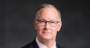 Pengacara leading yang menggantikan jaksa ratu kecantikan Trump dipecat hanya beberapa jam setelah menjabat