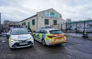 Seorang remaja ditikam hingga tewas di luar mosque dan dua lainnya terluka dalam kekacauan selama Ramadhan