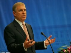 Apakah Andrew Mountbatten-Windsor menggunakan perjalanan dagang resmi Tiongkok untuk menjadi perantara kesepakatan minyak swasta bernilai jutaan pound?