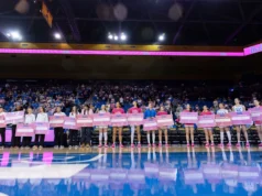 Gambar TST: UCLA mengalahkan Indiana, 92 – 48, di Pauley Structure