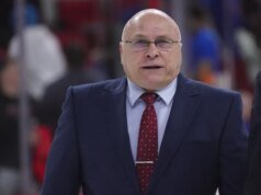 Laporan: Preds GM Barry Trotz mengumumkan pensiun