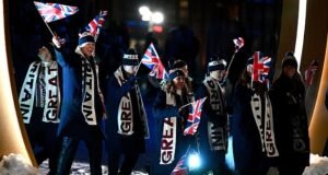 REKAP Upacara Pembukaan Olimpiade Musim Dingin: JD Vance Dicemooh oleh penonton saat Mariah Carey ‘lip sync’ di atas panggung dan Taylor Swift mengirimkan pesan keberuntungan kepada para atlet