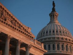 Reaksi terhadap Trump semakin menguatkan Partai Demokrat pada DHS dan ICE karena penutupan sebagian (partial shutdown) akan terjadi