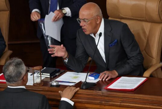 Minyak dan Pengawasan AS: Bagaimana Pemerintahan Sementara Venezuela Bertahan? | Berita Minyak dan Gas