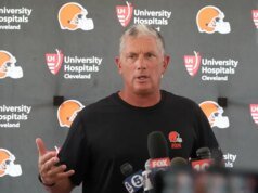 Jim Schwartz mengundurkan diri sebagai koordinator pertahanan Browns